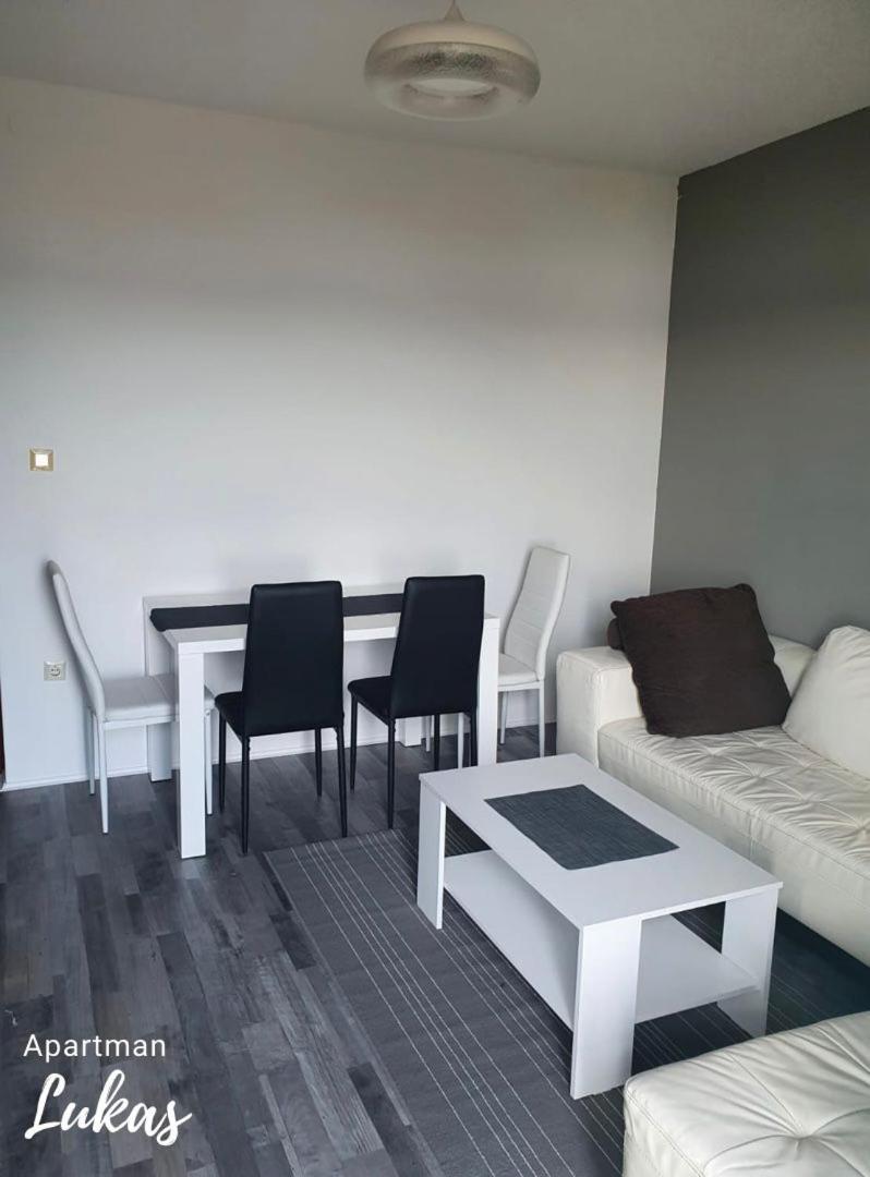 Apartmani Mazzarolli Jadranovo Δωμάτιο φωτογραφία