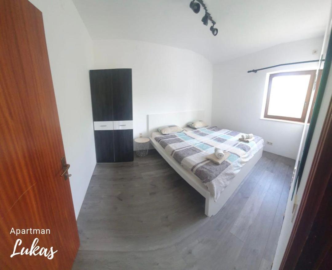 Apartmani Mazzarolli Jadranovo Δωμάτιο φωτογραφία